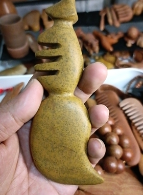 泗水砭石小凤九，按摩经络疏通，五齿梳山东泗水玄黄砭石帝王黄料