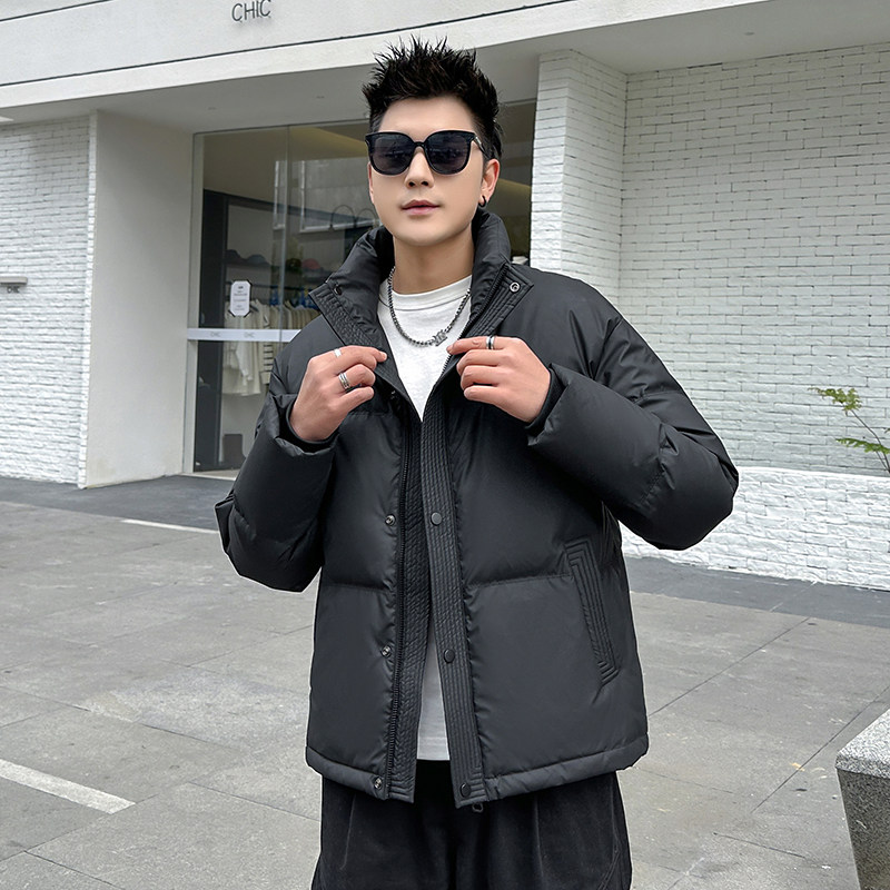 羽绒服男冬季新款加厚阔版无帽时尚保暖立领休闲宽松纯色防寒外套