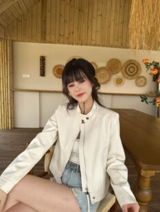 2026春秋新款白色短款皮衣外套女独特超好看夹克小个子机车小外套