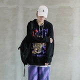 黑色