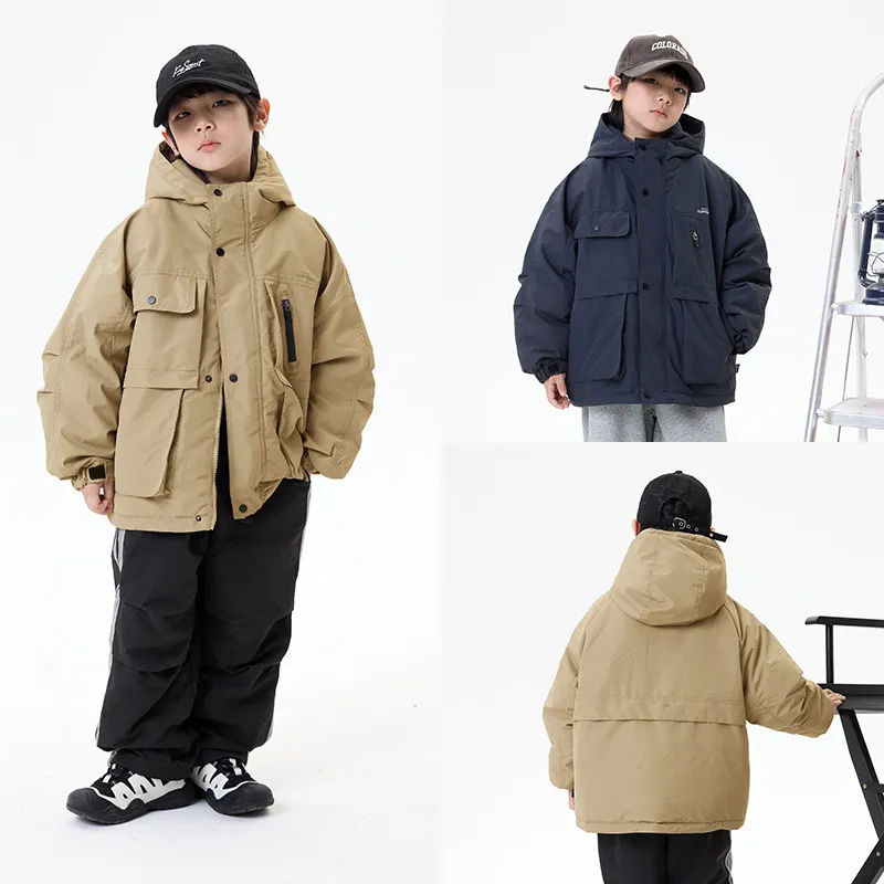 白鸭绒工装连帽羽绒服