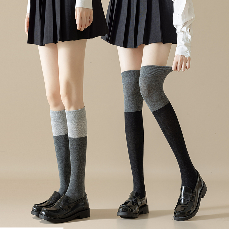 玲珑阁黑灰拼接袜一穿秒变漫画腿