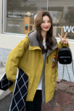 【新品】亮黄色拼灰连帽款羽绒服2268-P285-控418，女装短外套，2C121