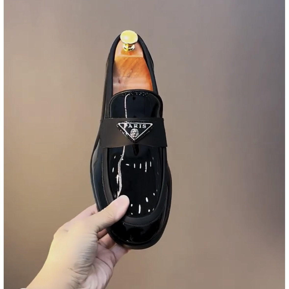 春夏新款男士漆皮豆豆鞋一脚蹬时尚潮流休闲百搭时尚鞋乐福鞋