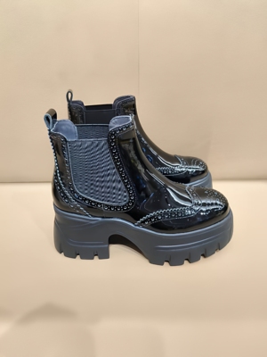 VME舞魅女鞋圆头厚底短靴时尚百搭短筒靴子VS25D1841