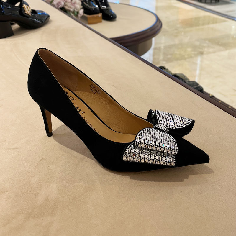 vme/舞魅2022秋季新品尖头浅口女鞋细跟羊皮单鞋vs22c7002