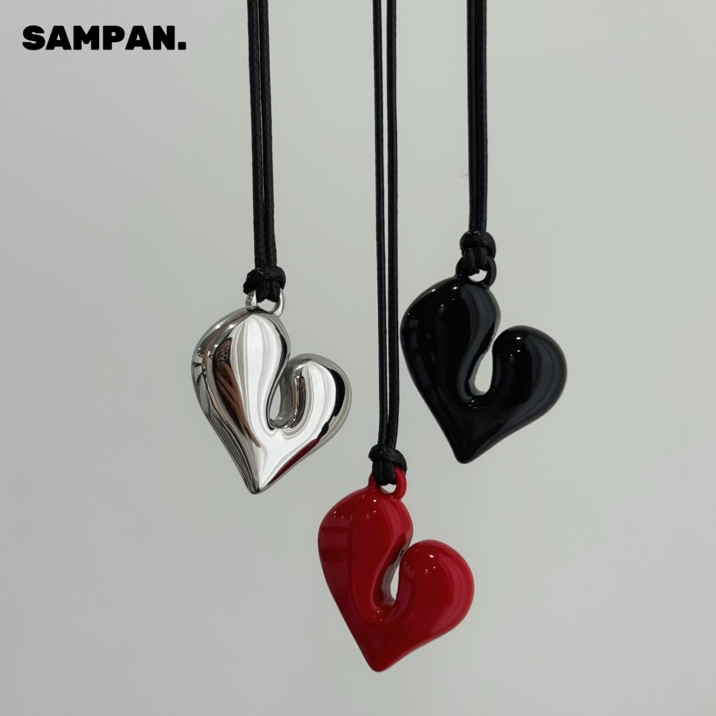 爱心高级感黑绳毛衣链