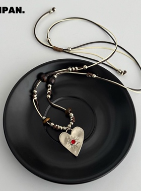 SAMPAN小众设计复古爱心吊坠项链女轻奢高级感毛衣链配饰可调节
