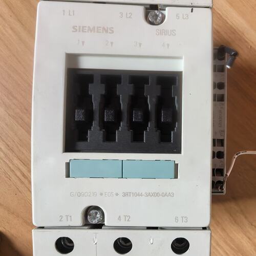 接触器3RT1044-3AX00-0AA33RT1044-1AP04-0LA03RT1044-1AN24-0LA0