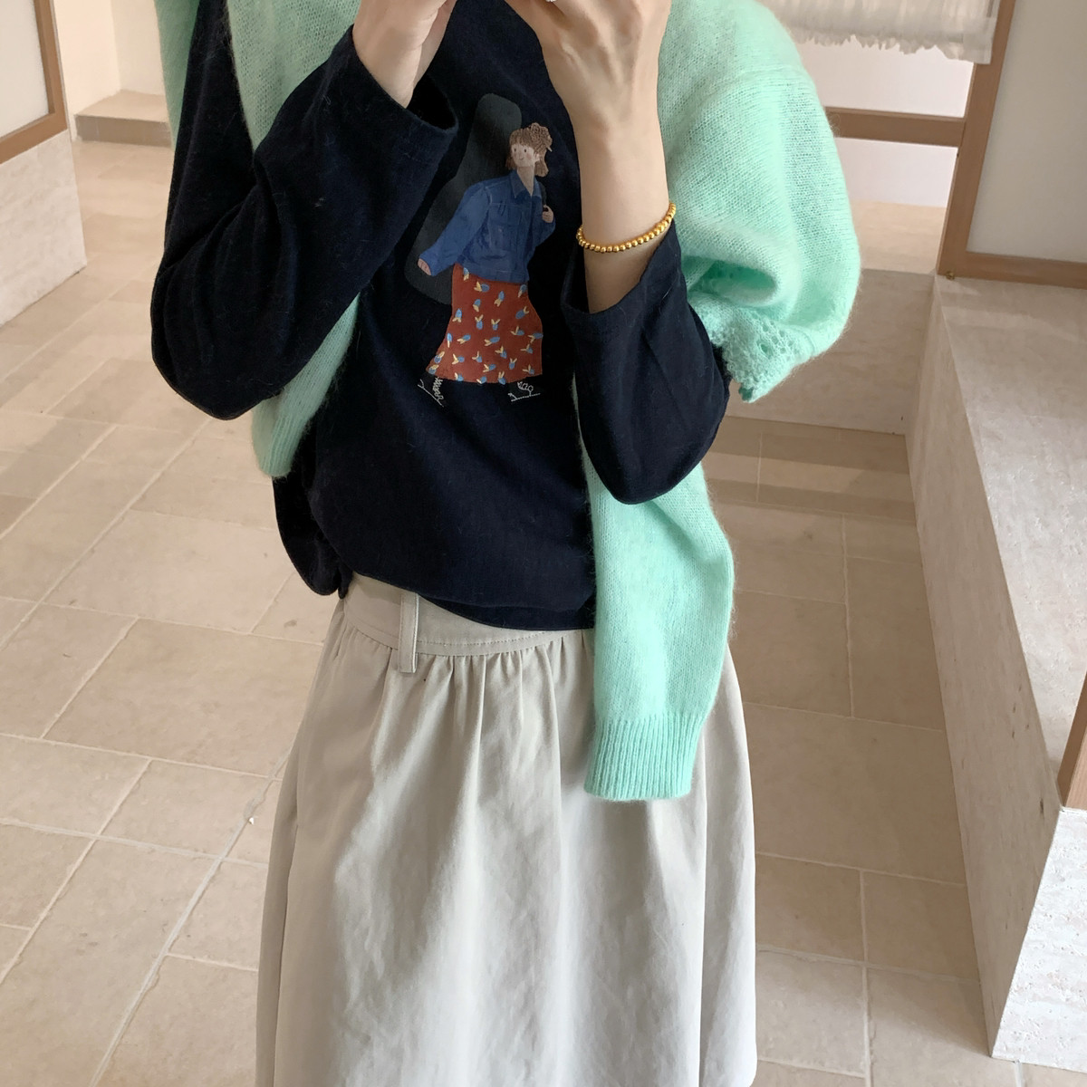 Vaoom-吉他女孩少女心减龄感印花刺绣设计撞色感百搭长袖T恤KT219图片