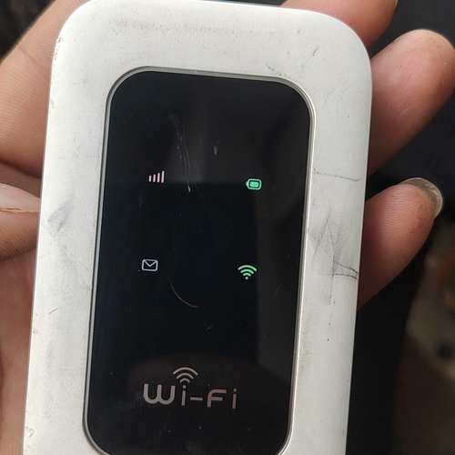 议价随身Wi-Fi，型号UG902，具体如图所示，充电正常，技术