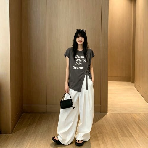 短袖t恤女！设计感！系结！上衣