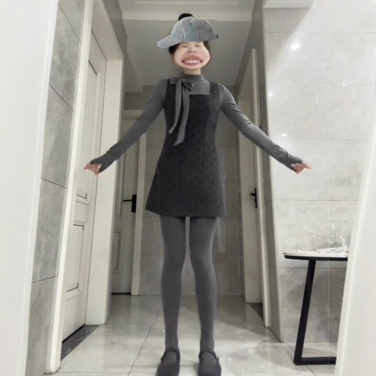 灰色半高领长袖t恤女叠穿波点吊带连衣裙套装薄款春季打底衫短裙