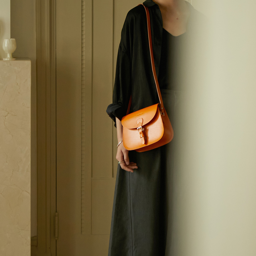 JOYDIVISION经典手制马鞍包植鞣