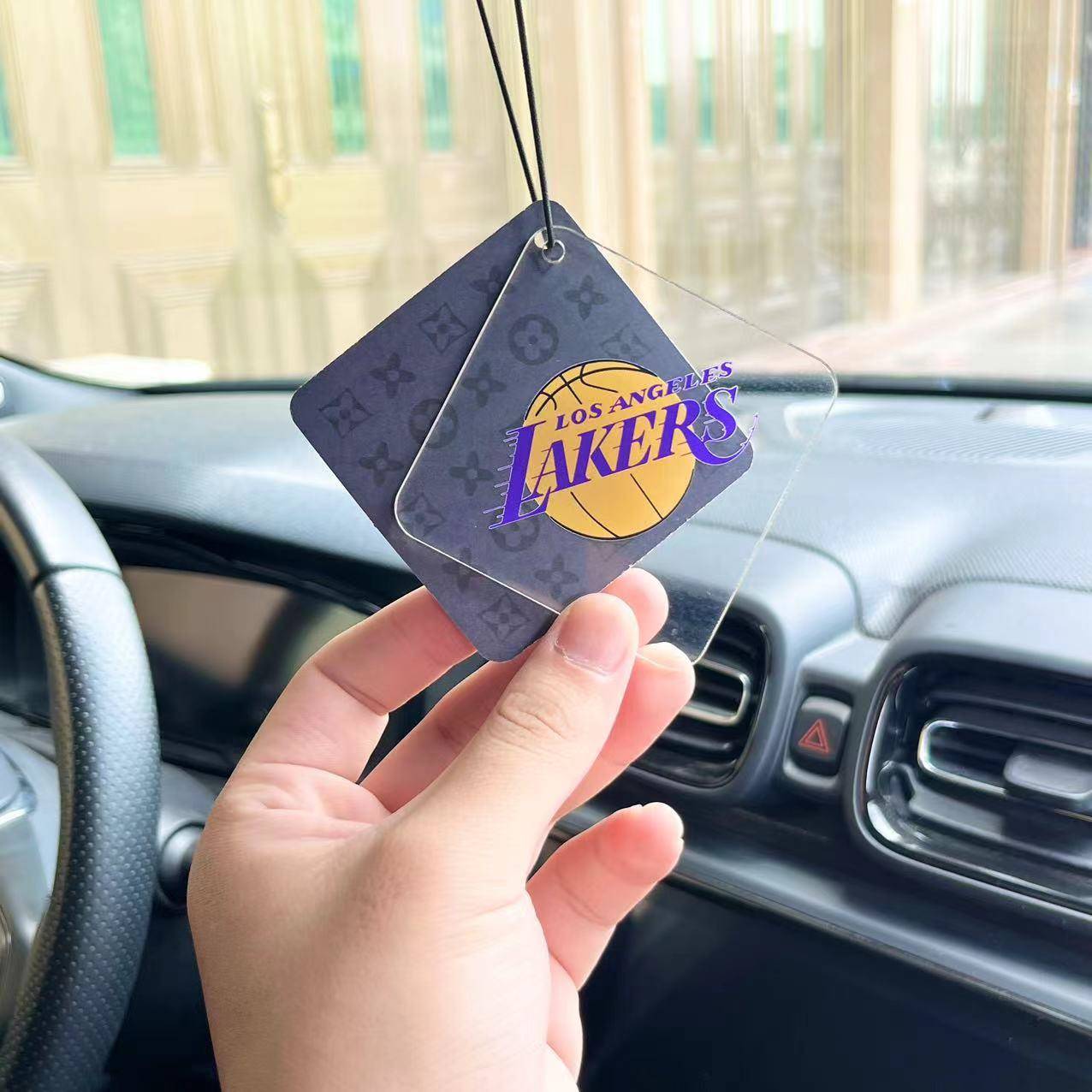 湖人勇士快船独行侠篮网篮球球队亚克力香片汽车车载用品挂件装饰
