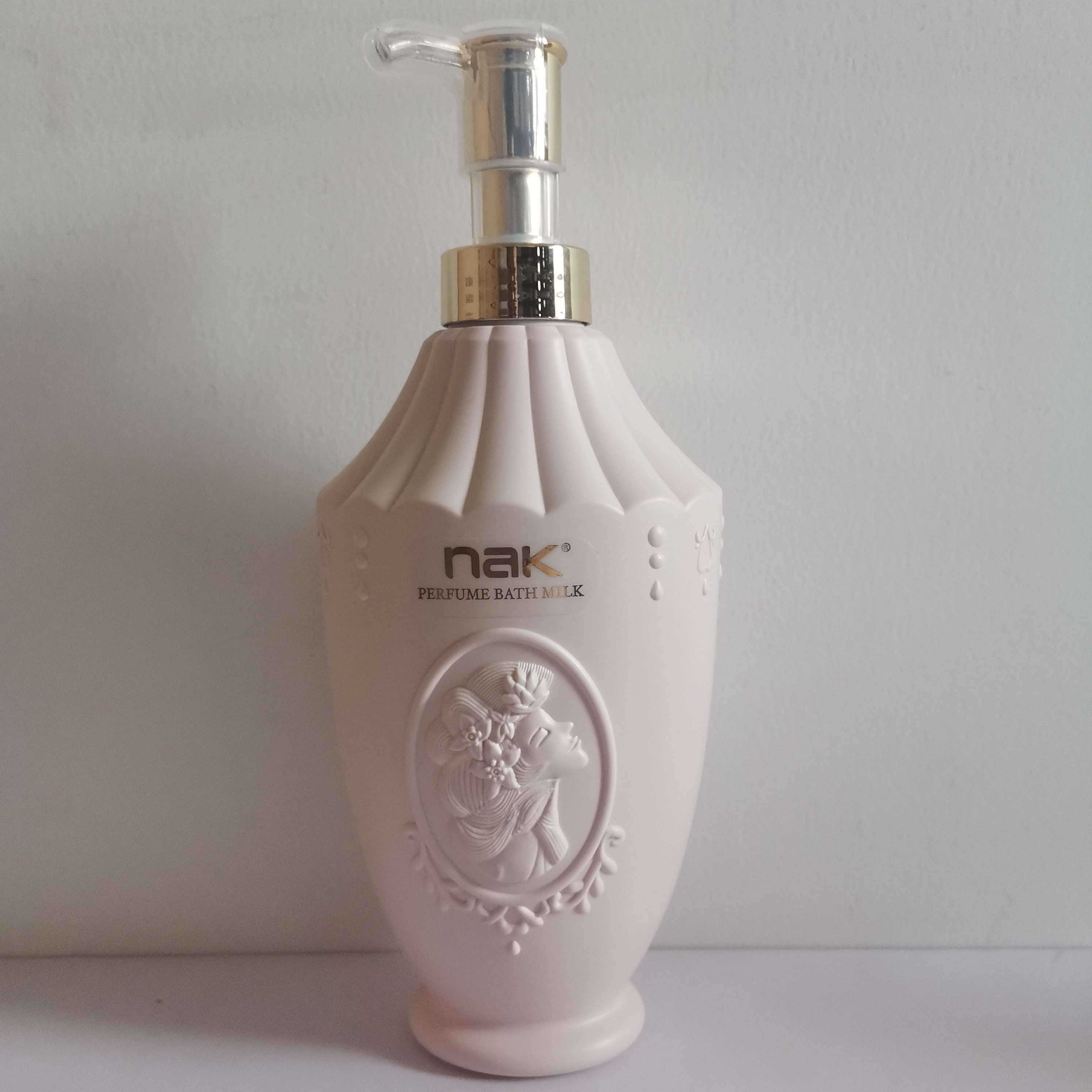 正品nak奢享国际香氛香水爽洁沐浴露倾心邂后持久留香沐浴乳600ml