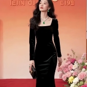 明星同款 高级感黑色精致丝绒方领名媛主持人气质轻奢礼服连衣裙女