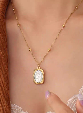 新款双色玫瑰钛钢项链