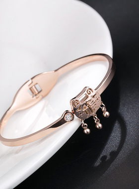 新款镂空福字铃铛手镯