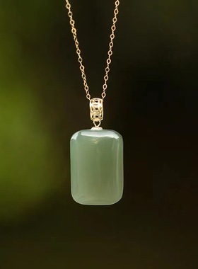 金色钛钢项链女款复古锁骨链