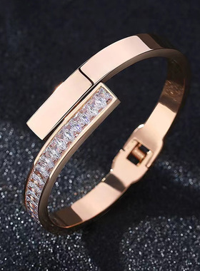 新款钛钢玫瑰金错位轻奢手镯女