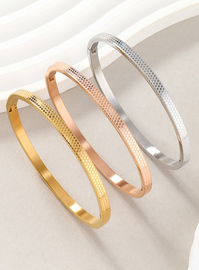 跨境爆款钛钢蜂窝手镯