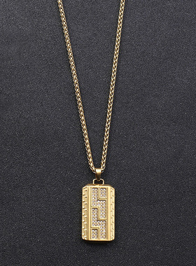 欧美跨境百搭爆款供应 个性轻奢饰品 奢华镶钻金色钛钢吊坠项链女