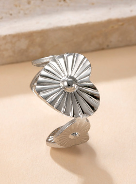 跨境热销不锈钢镂空爱心戒指