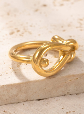 欧美钛钢镂空叠戴戒指