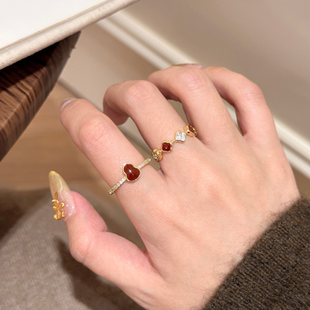 红色葫芦四叶草花朵食指戒指女秋冬小众设计高级感爆款轻奢可调节