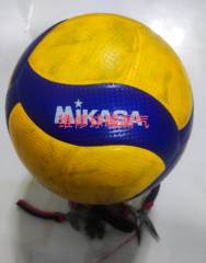 专修米卡萨排球5号V300W维修更换球嘴慢跑气气门芯气嘴漏气针扎漏