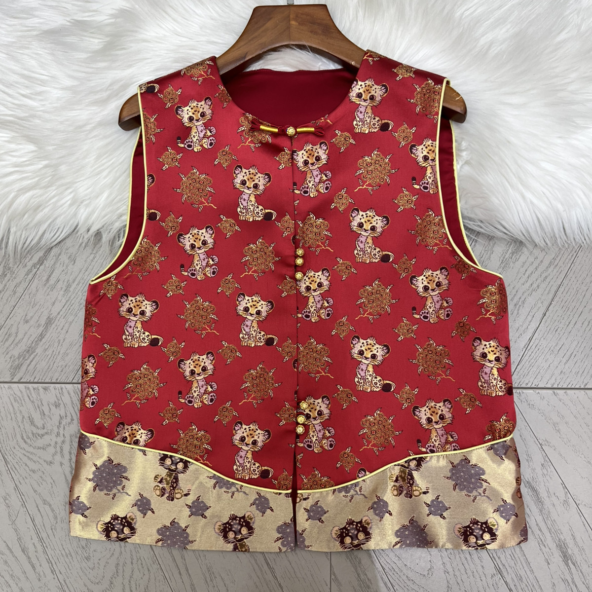 七七设计春国风彩蛋藏于宋锦提花金钱豹纹样栩栩如生马甲A9768,女装/女士精品,马夹,淘宝优惠券,粉丝福利购,淘宝优惠卷