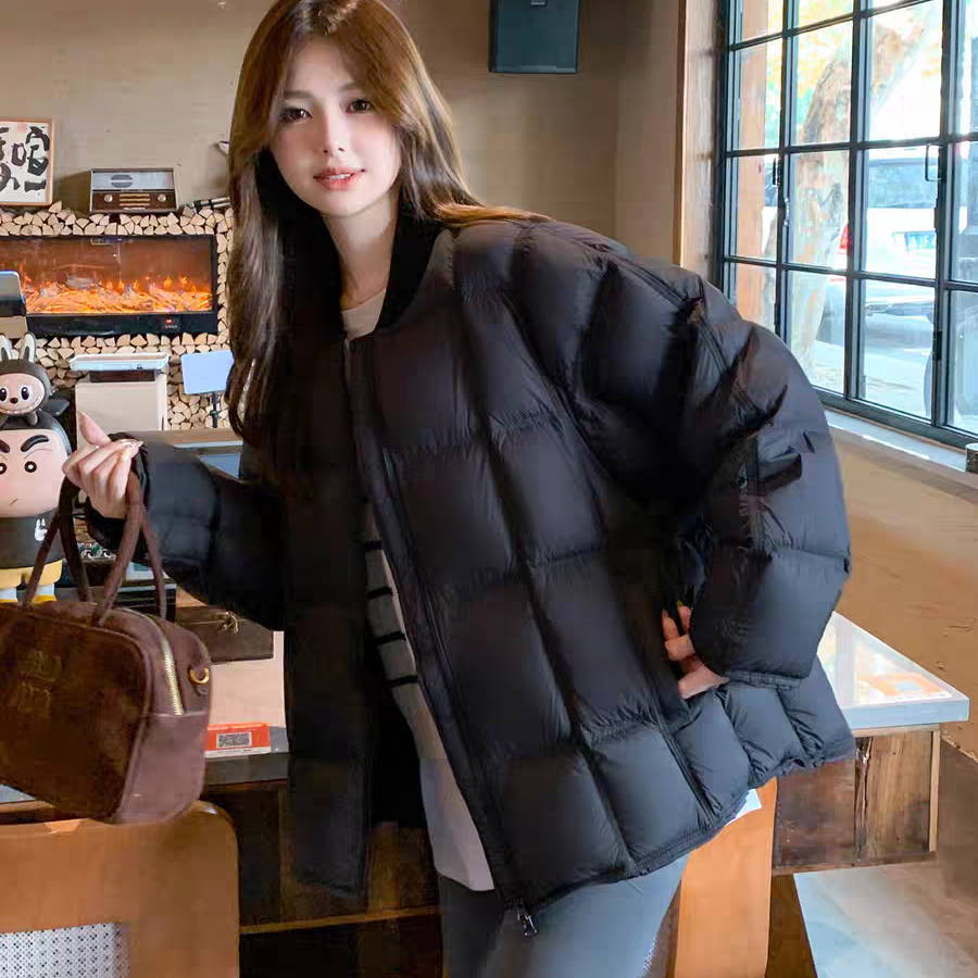 七七店简约百变小心机盐甜两相宜立领拉链保暖羽绒服外套LK104M