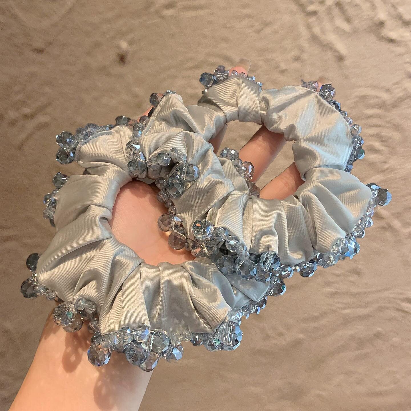甜美精致重工水晶缎面发圈女森系高级感发绳高弹力丸子头皮筋发饰