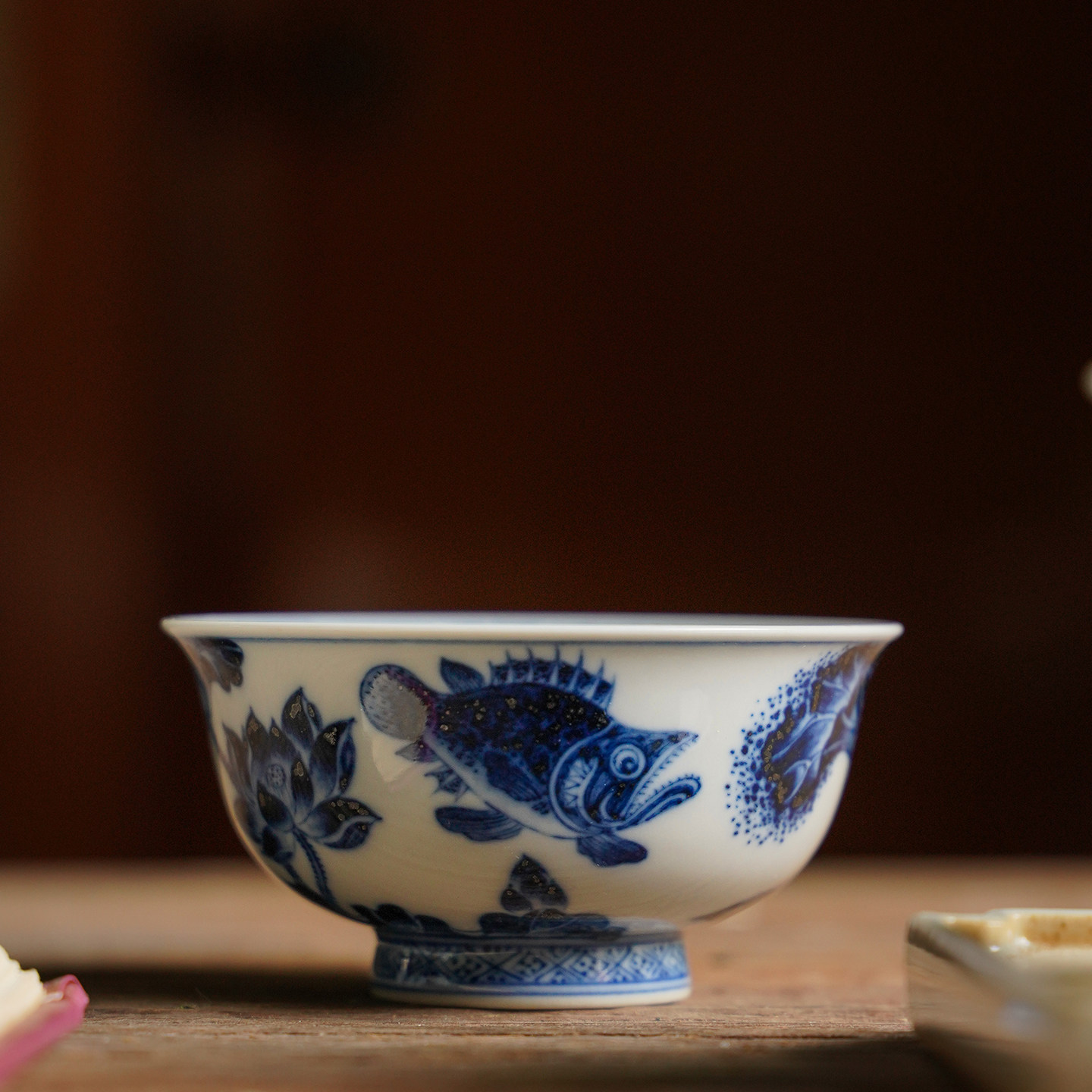 景德镇官方陶瓷手绘青花鱼藻纹茶杯家用中式主人杯喝茶杯高档茶具