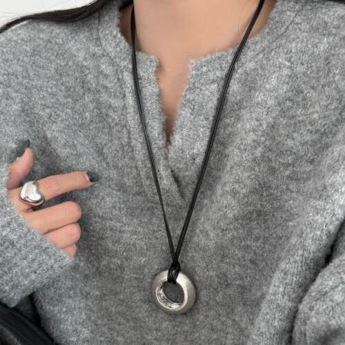 【ANSS】时尚气质长款做旧圆圈吊坠蜡绳项链女 长款光轮毛衣链