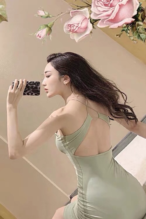 网红交叉吊带性感显瘦包臀连衣裙
