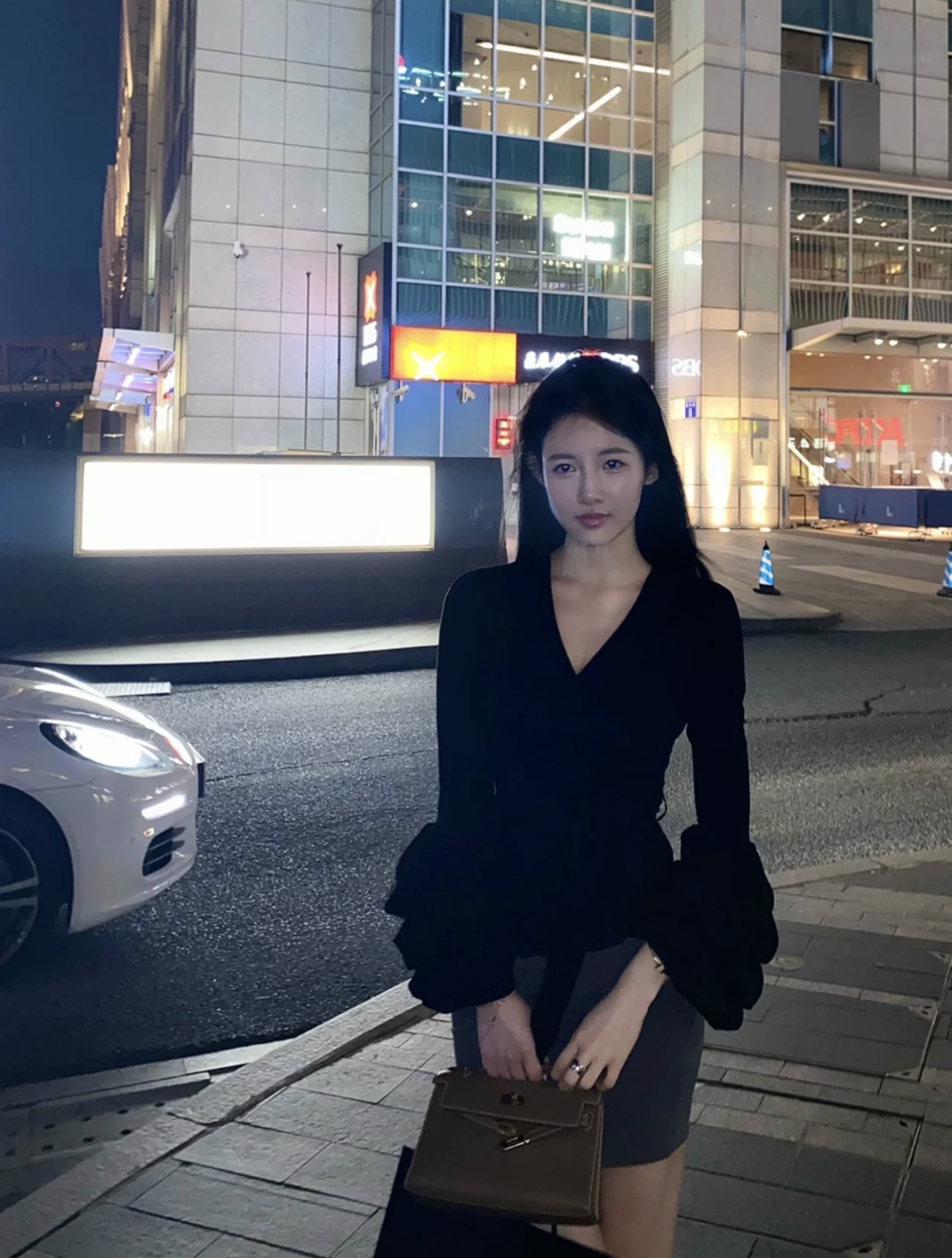 显瘦性价比高熟女开衫纽扣