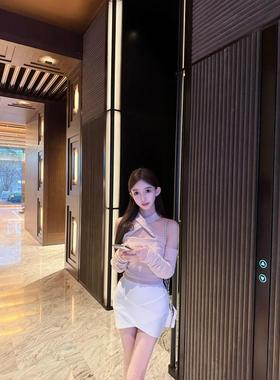 *超胸老奶*性感交叉纯欲显胸大毛茸茸打底内搭背心