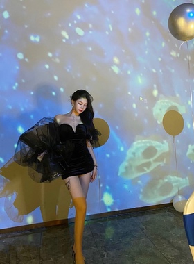 法式赫本风波点小黑裙设计感小众黑色抹胸露肩连衣裙女生日小礼裙