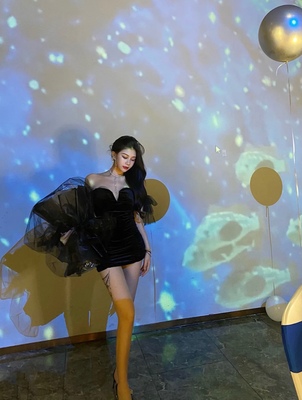 法式赫本风抹胸露肩生日小黑裙