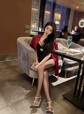 红色西装外套女2021秋新气质宽松高级感炸街西服