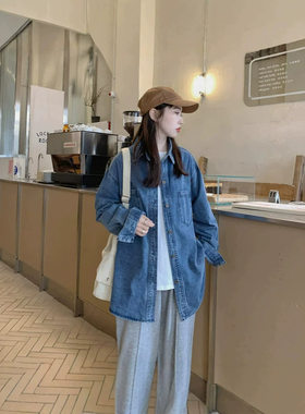 美式复古长袖牛仔衬衫外套女春秋季韩版宽松显瘦中长款设计感上衣