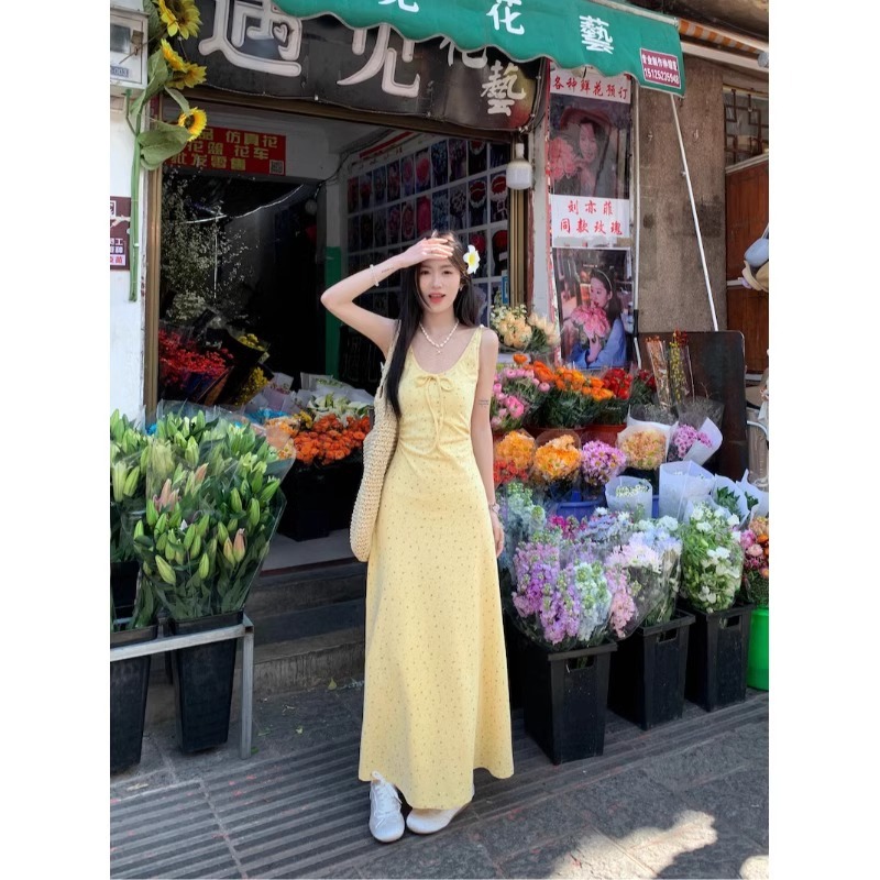 黄色碎花吊带连衣裙女夏季无袖背心裙法式甜美风收腰长裙a字裙子