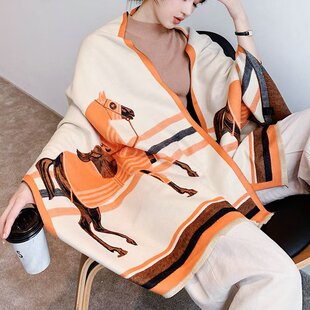 法国高端羊绒披肩女2026春夏新款空调房保暖骏马百搭围脖长款外搭