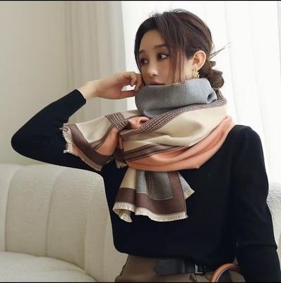法国羊绒披肩围巾两用2025新款潮