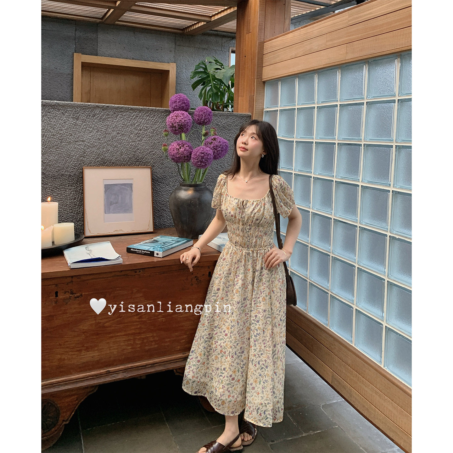 一三良品小个子 复古碎花方领泡泡袖连衣裙女夏收腰显瘦a字长裙子