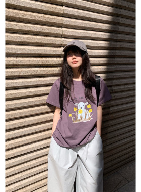 一三良品小个子 可爱羊咩咩 宽松紫色卡通印花短袖圆领T恤上衣女