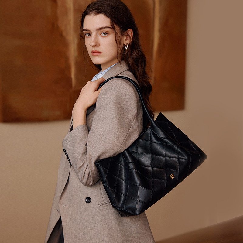 ELLE女包2025新款包包菱格手提单肩腋下包斜挎包高级感通勤