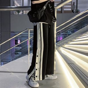 胖mm特大码 排扣300斤夏季 女时尚 宽松设计感直筒港风运动休闲卫裤